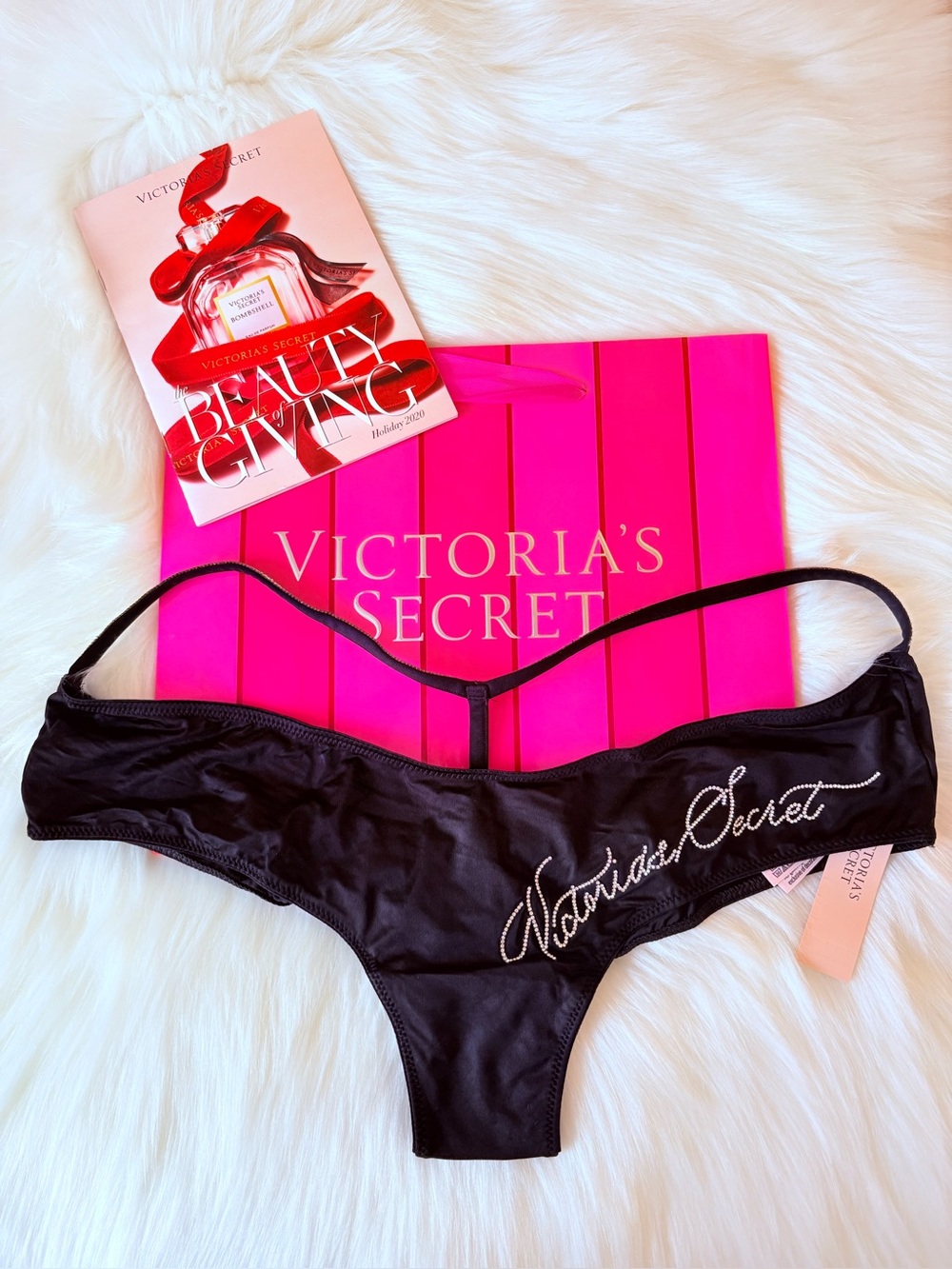 🩷🩷Victoria’s Secret cheeky panty (M)🩷🩷
